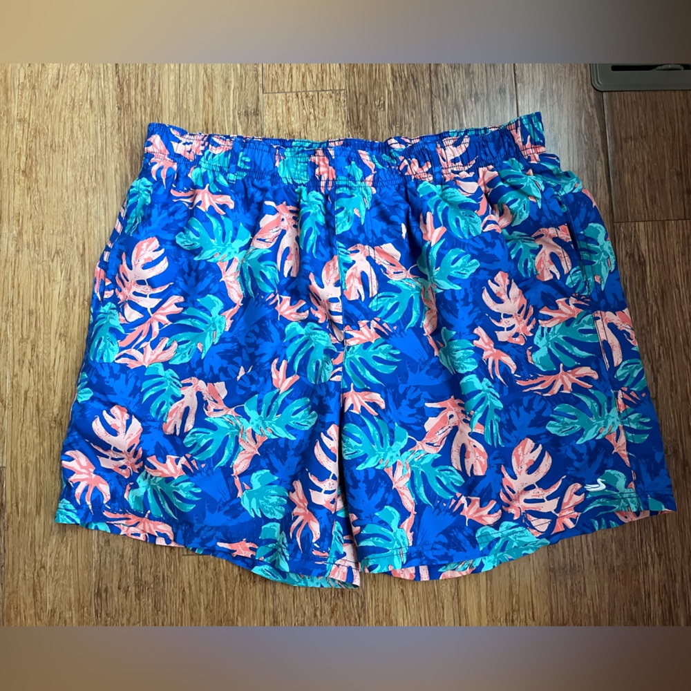 Southern Marsh Swim Trunks Size Large. 1291